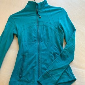 Lululemon Define Jacket Size 0 in Discontinued Aqua Color!